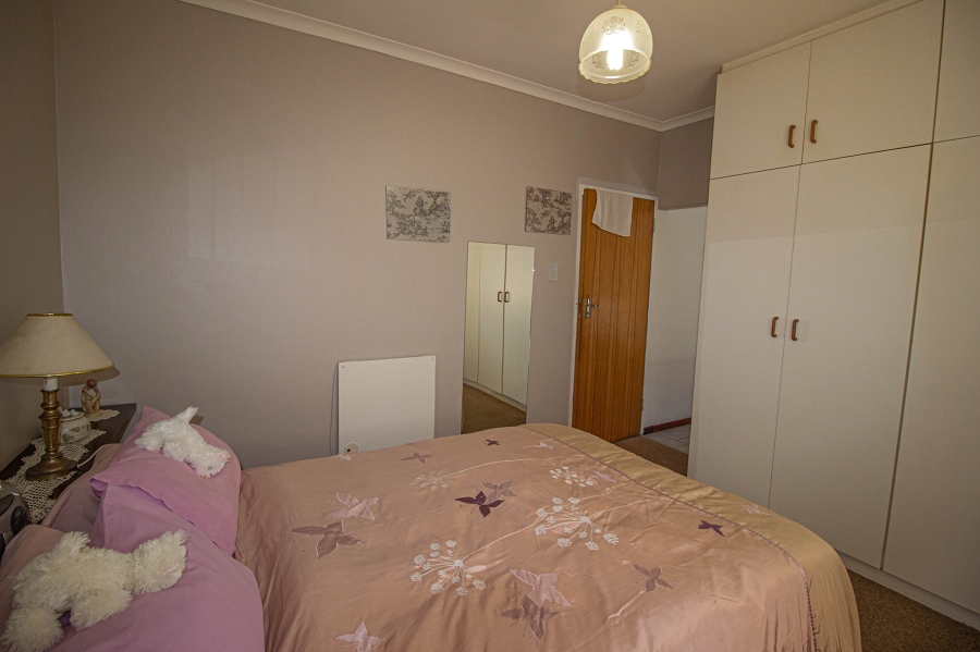 4 Bedroom Property for Sale in Franskraal Western Cape